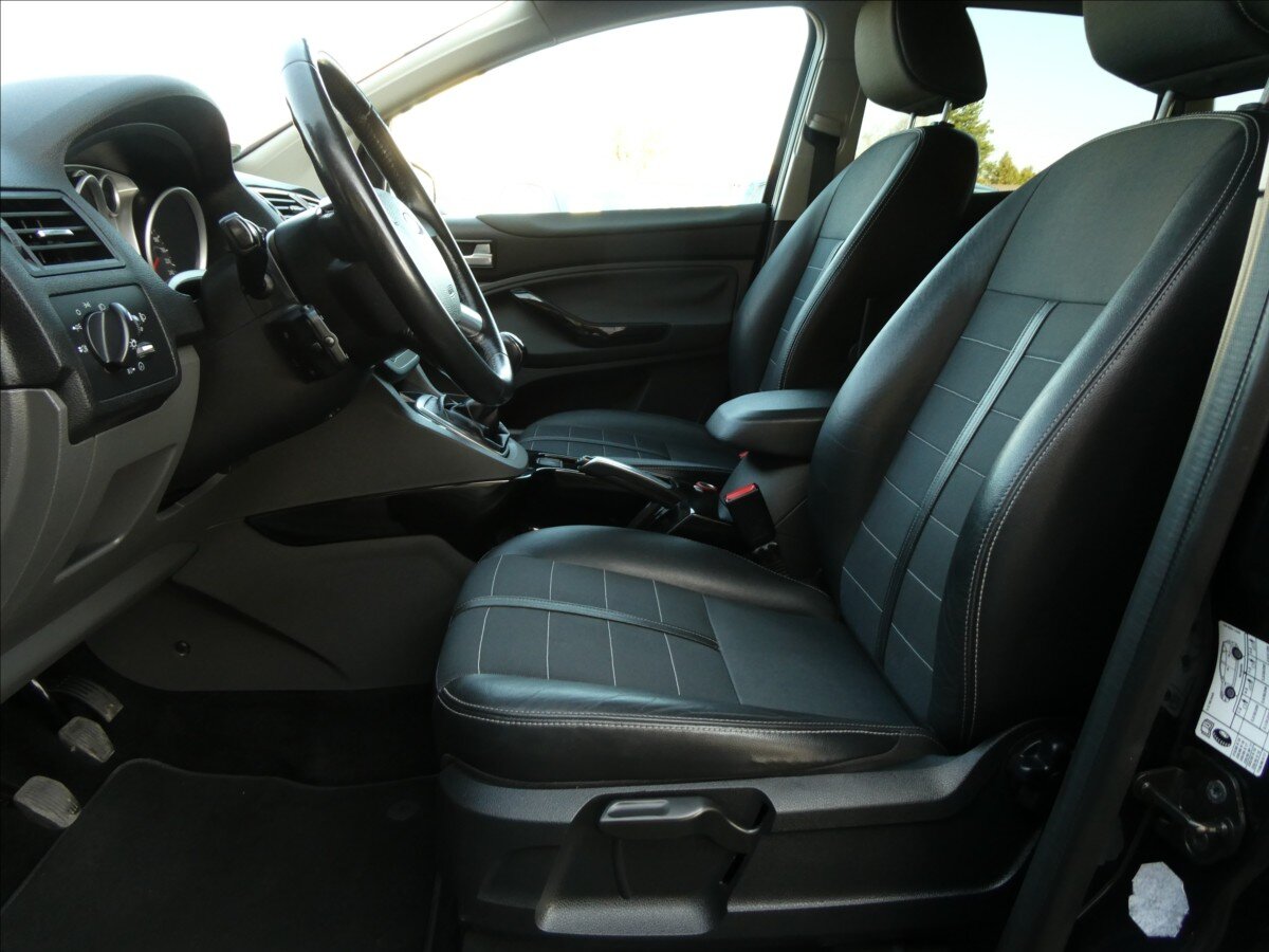 Ford Kuga SUV / Terénní 2,0 l 103 kw