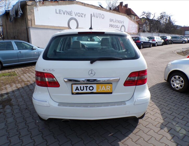 Mercedes-Benz Třídy B Kombi 2,0 l 100 kw