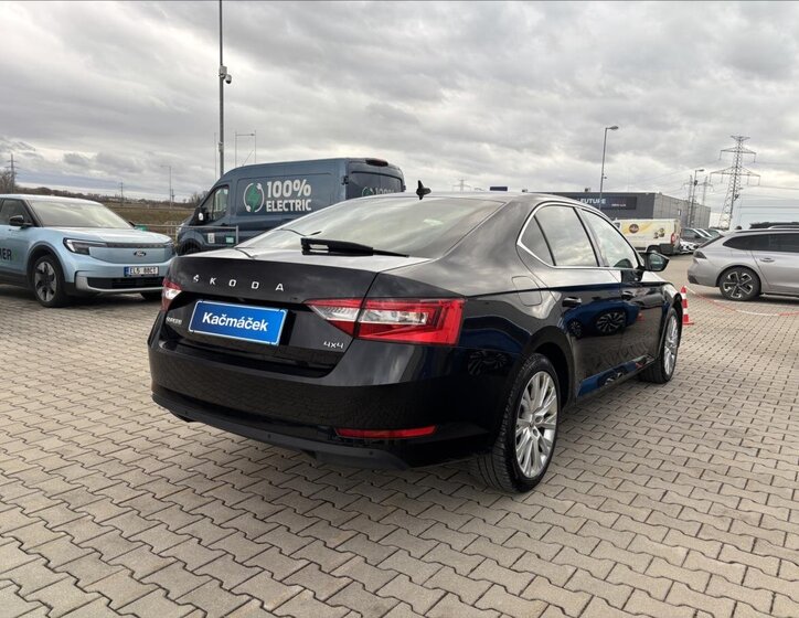 Škoda Superb Sedan 2,0 l 147 kw