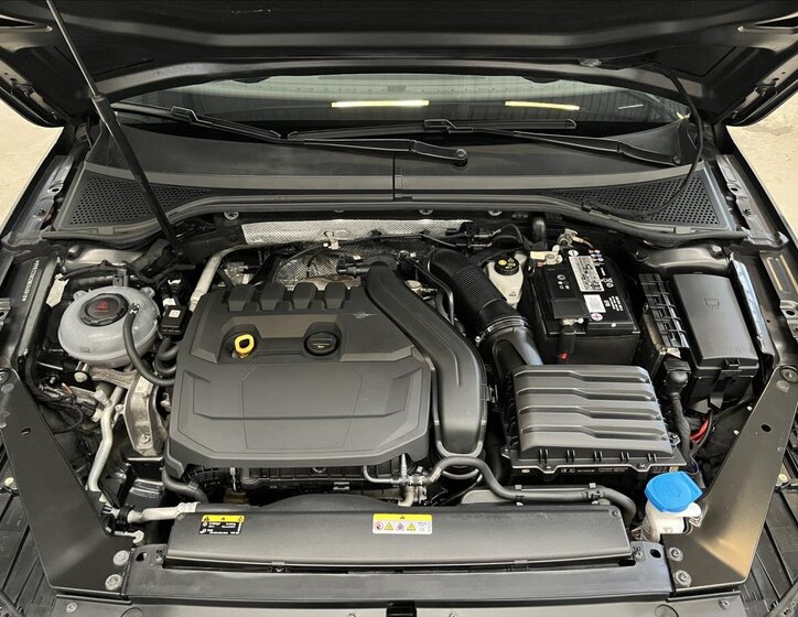 Volkswagen Passat Sedan 1,5 l 110 kw