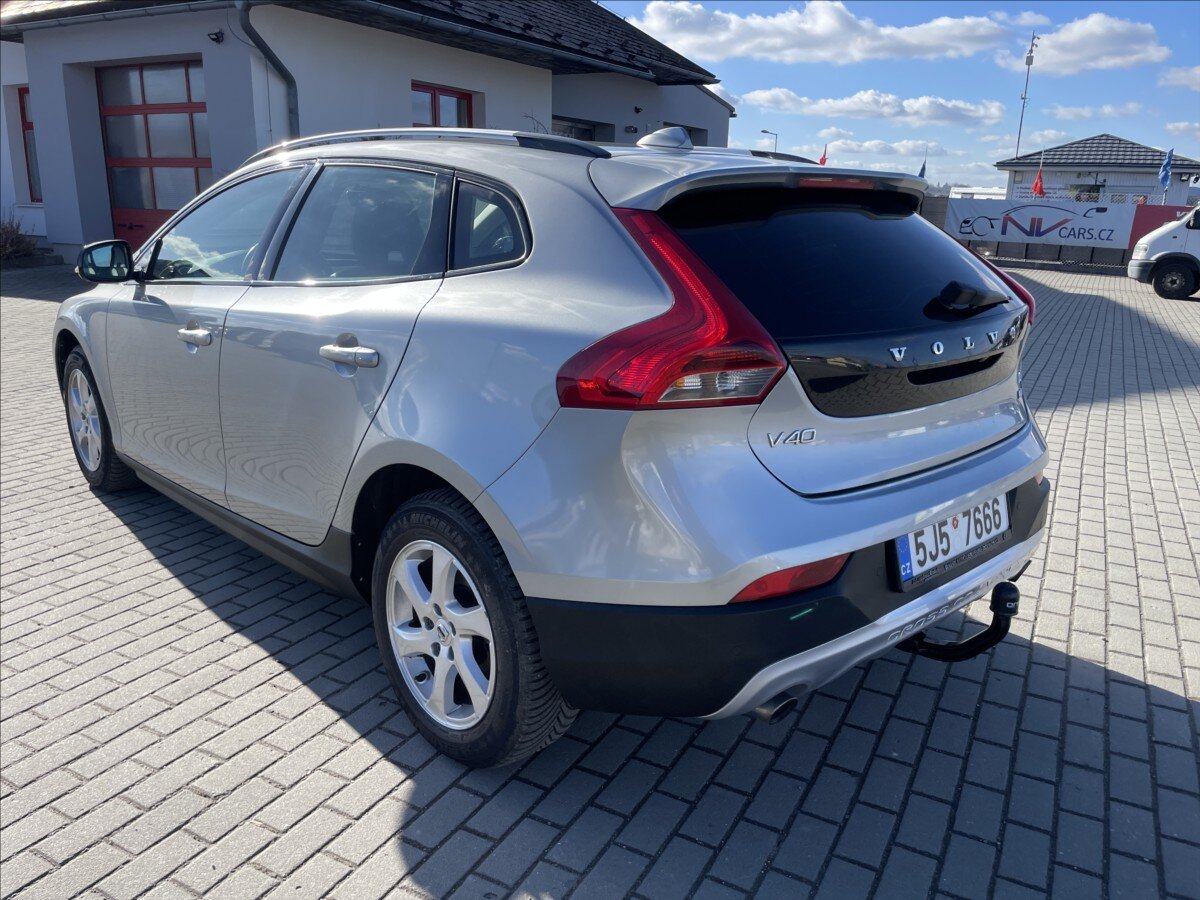 Volvo V40 Hatchback 2,0 l 140 kw