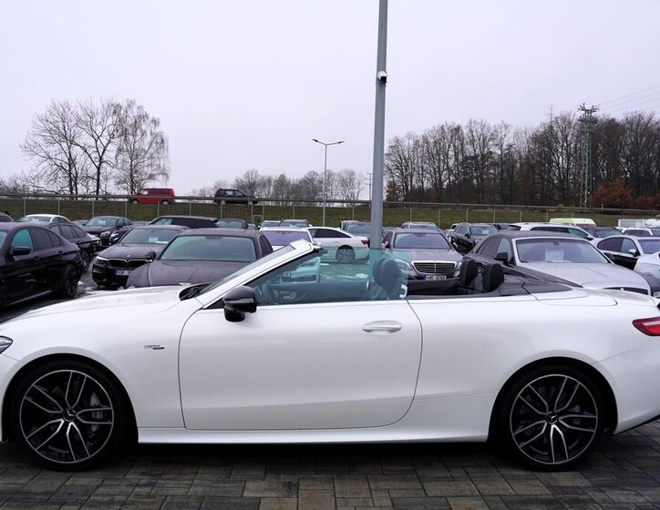 Mercedes-Benz Třídy E 10