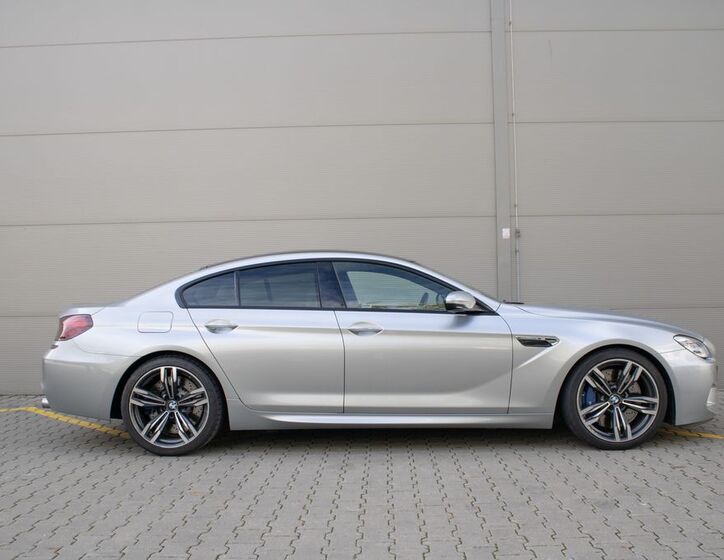 BMW M6 4