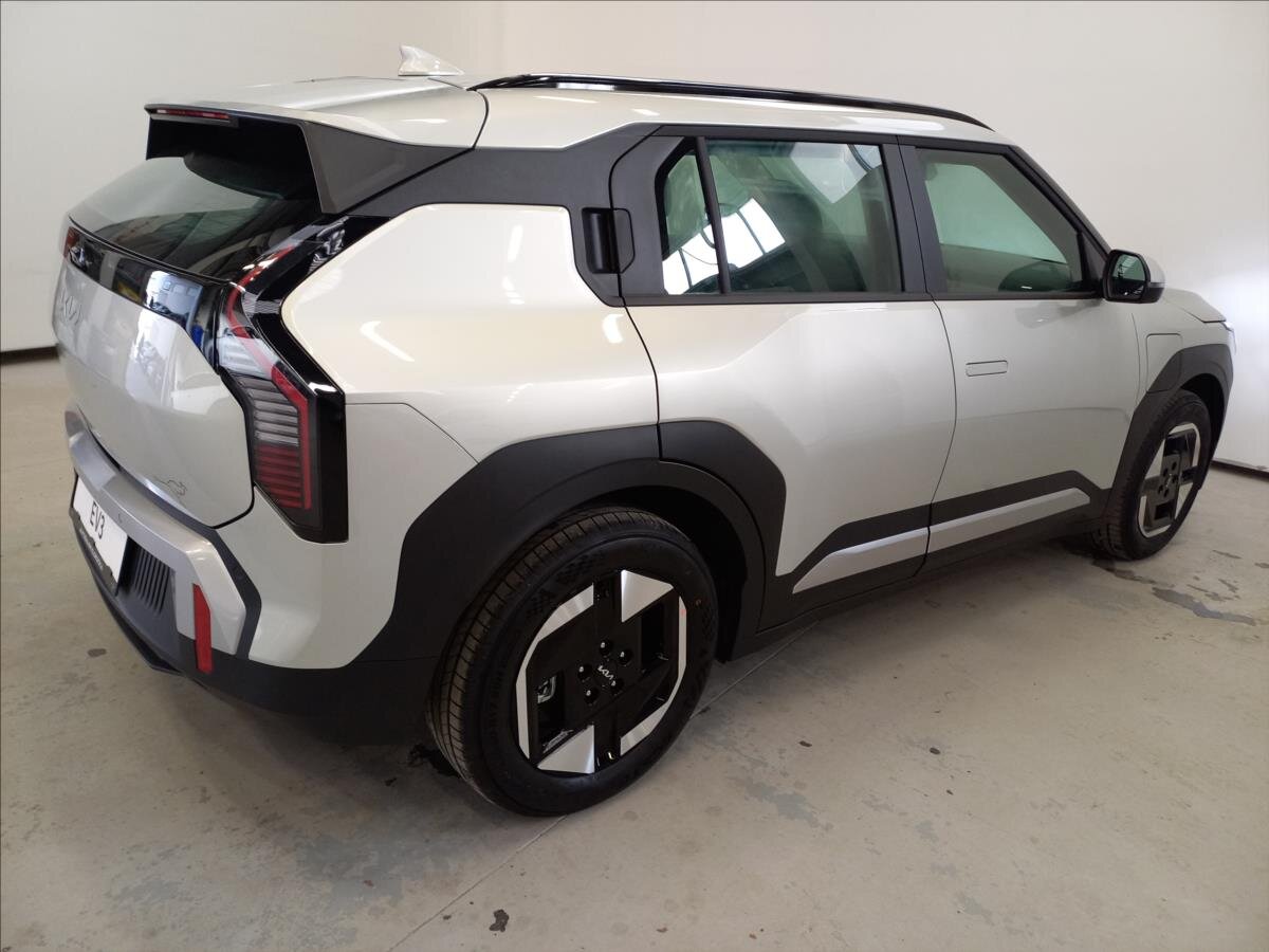 KIA EV3 SUV / Terénní 0,0 150 kw
