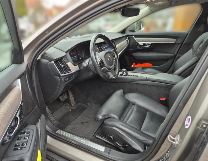 Volvo V90 Kombi 2,0 l 145 kw