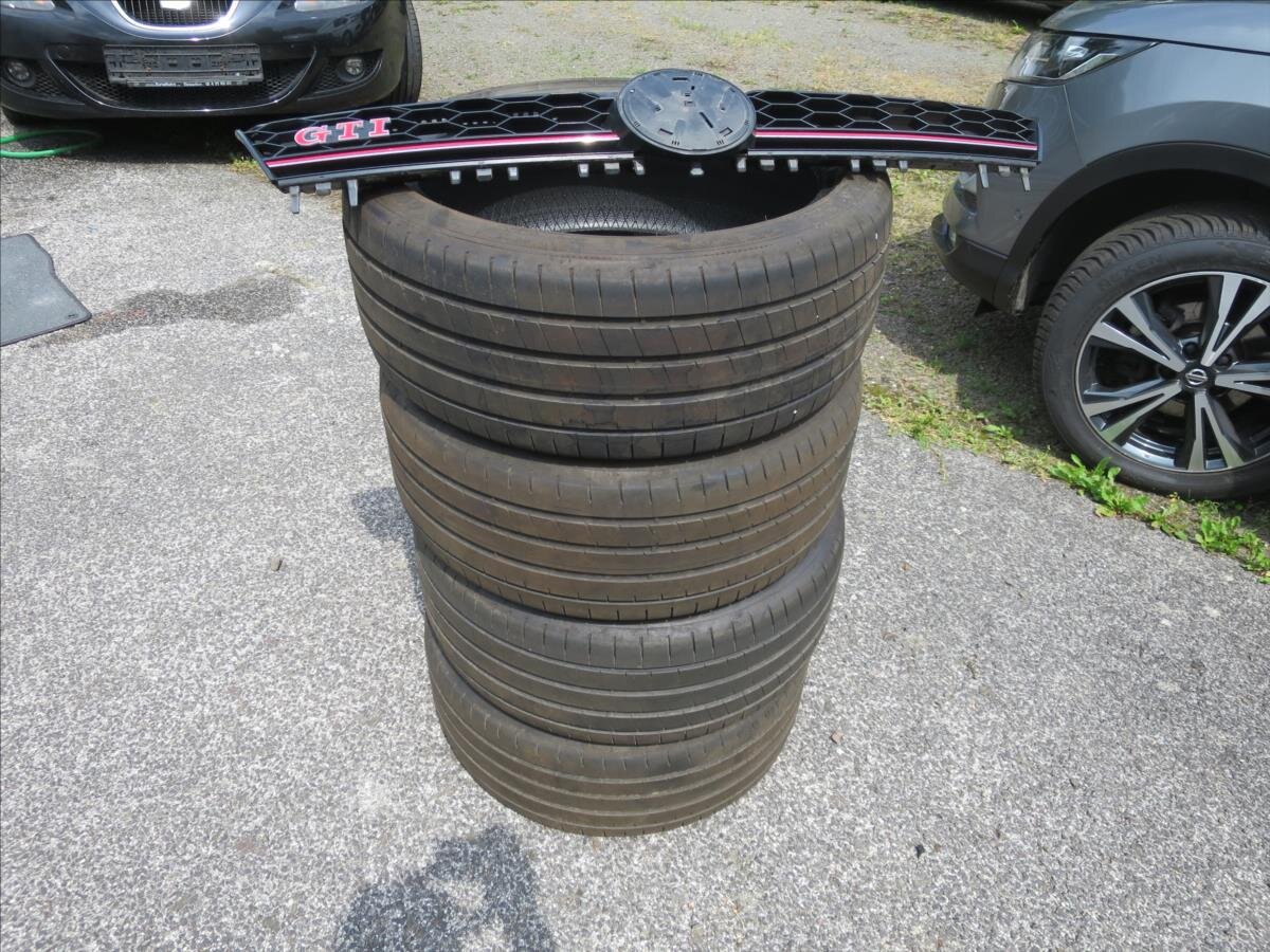 Volkswagen Golf Hatchback 2,0 l 162 kw