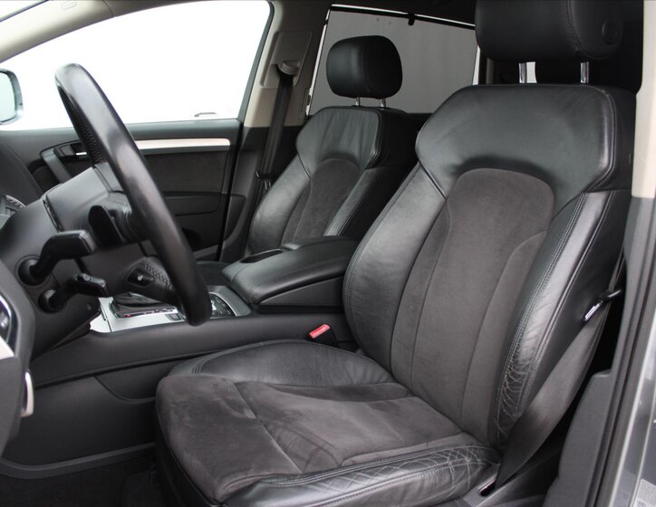 Audi Q7 SUV / Terénní 4,1 l 250 kw