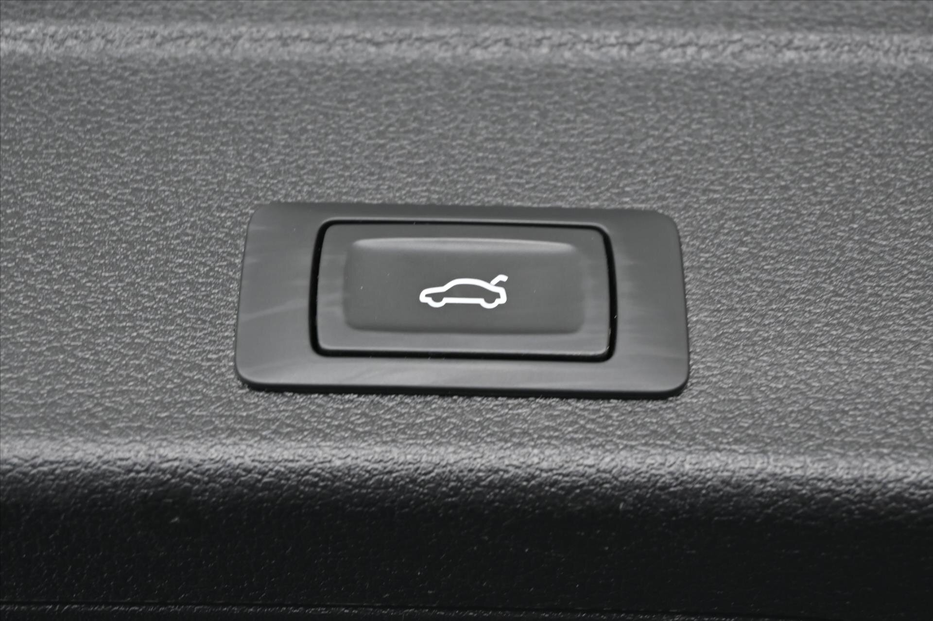 Audi A4 Kombi 2,0 l 140 kw