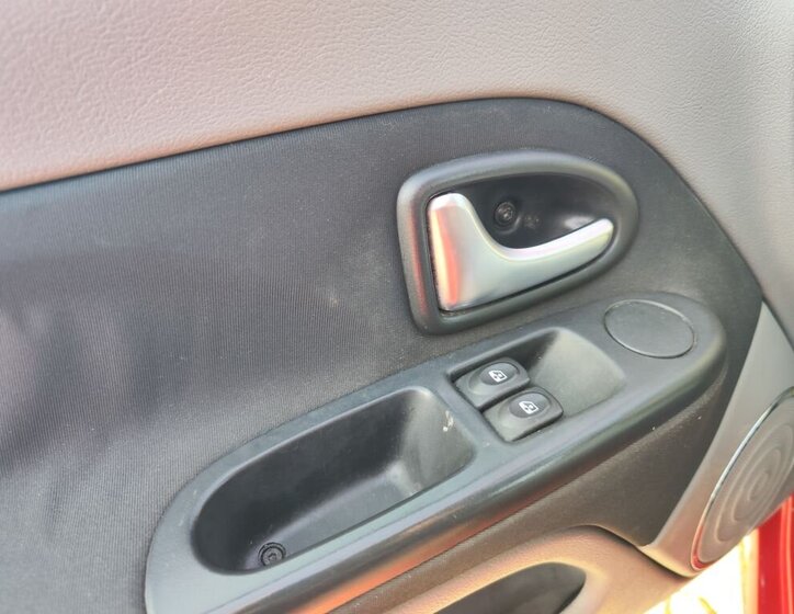 Renault Thalia Sedan / Limuzína 1,1 l 55 kw