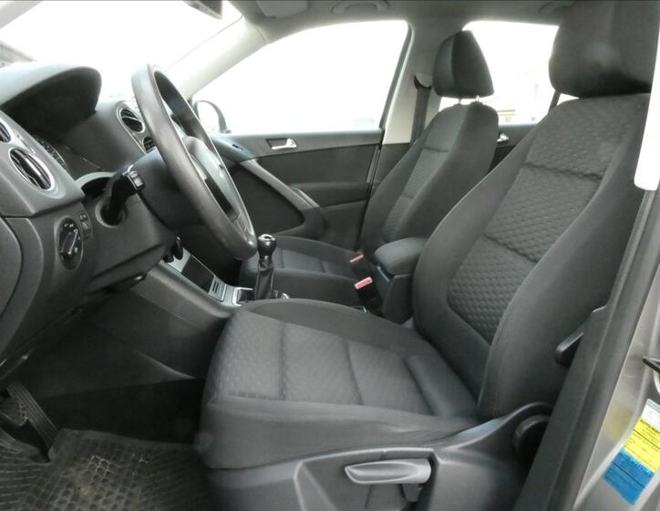 Volkswagen Tiguan 16