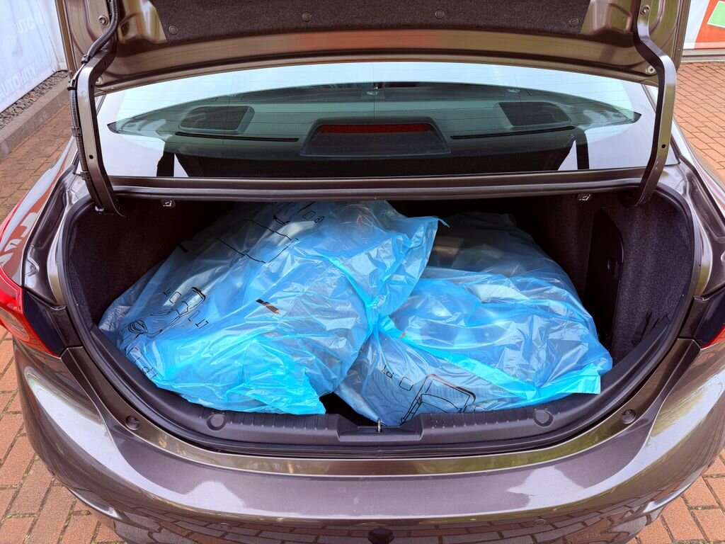 Mazda 3 Sedan / Limuzína 2,0 l 88 kw