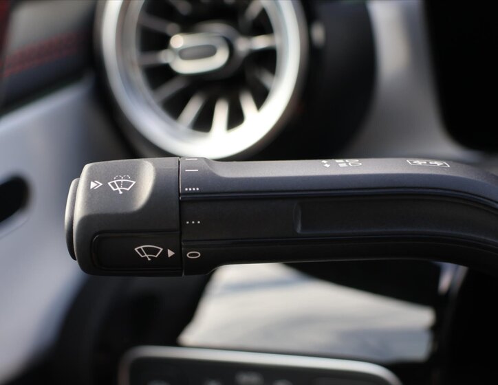 Mercedes-Benz CLA Kupé 1,3 l 120 kw