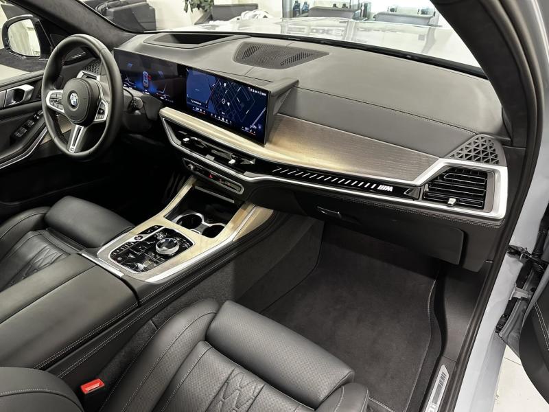 BMW X7 SUV 4,4 l 390 kw