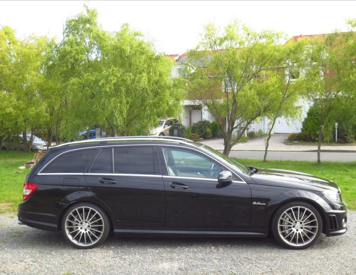 Mercedes-Benz Třídy C Kombi 6,2 l 336 kw