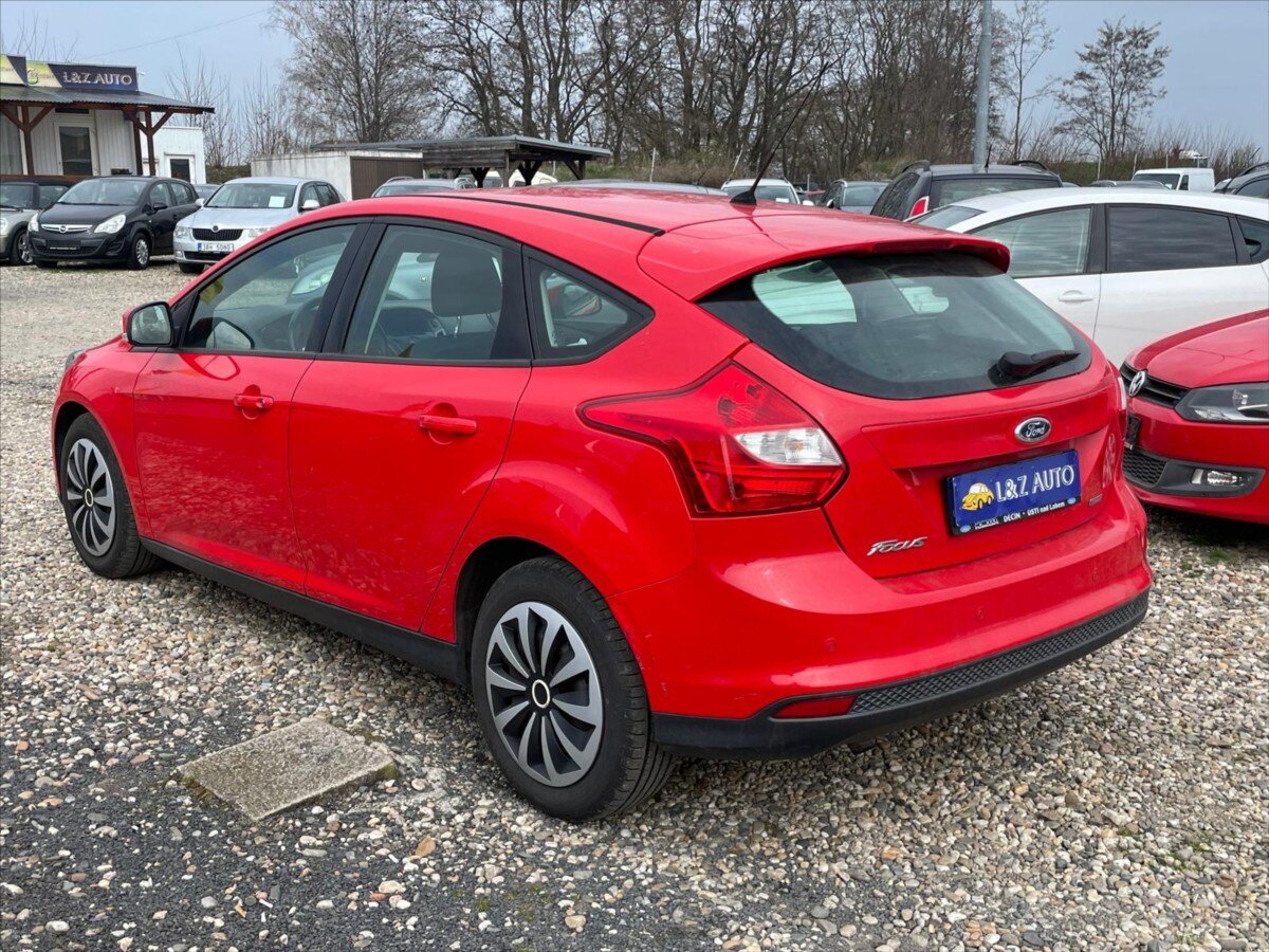 Ford Focus Hatchback 998,0 74 kw