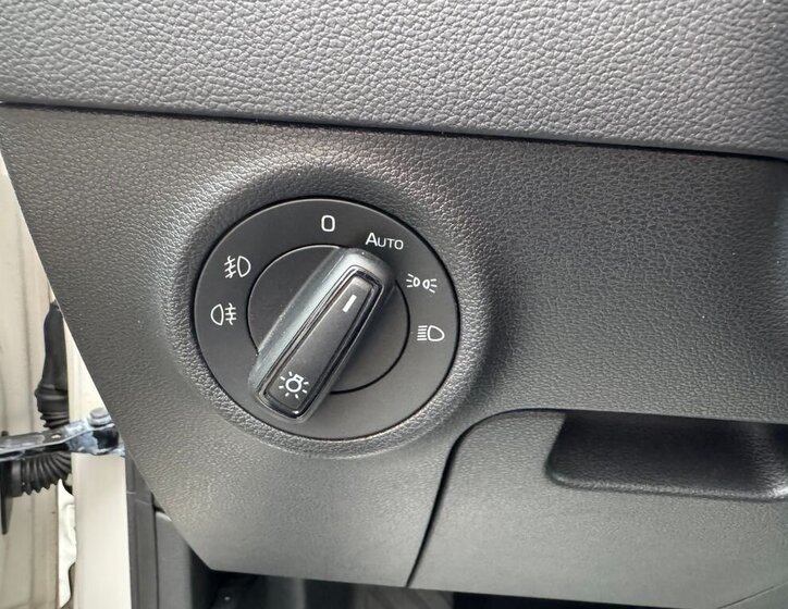 Škoda Karoq SUV 1,5 l 110 kw