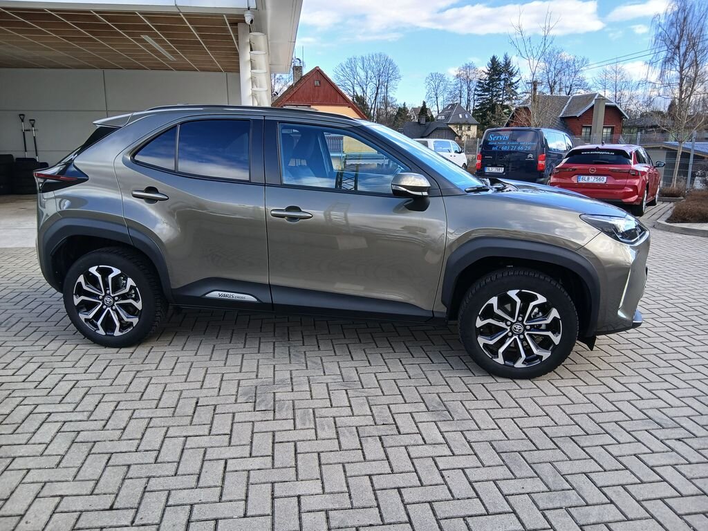 Toyota Yaris Cross SUV 1,5 l 68 kw