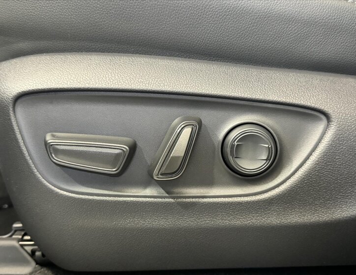 Toyota Land Cruiser SUV 2,8 l 151 kw