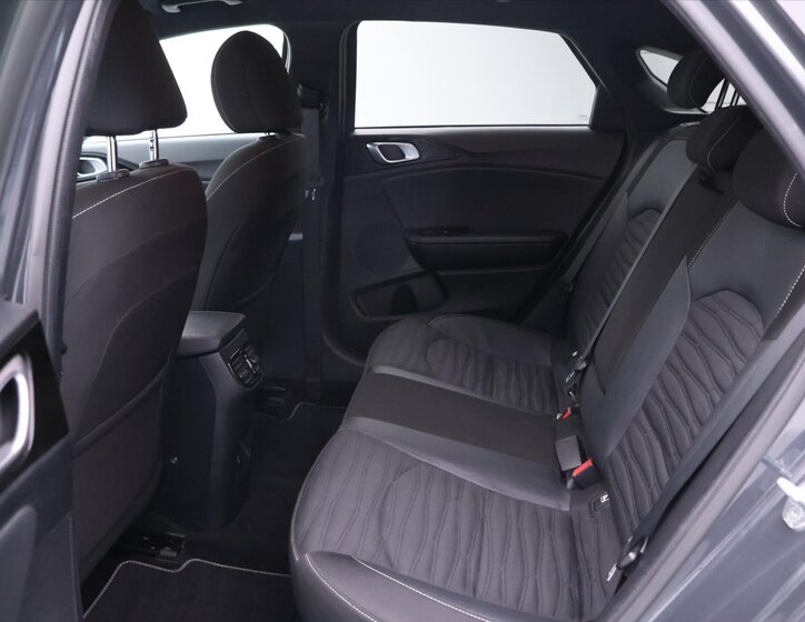 KIA ProCeed Kombi 1,5 l 117 kw