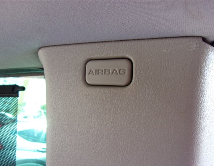 Peugeot 807 MPV 2,0 l 100 kw