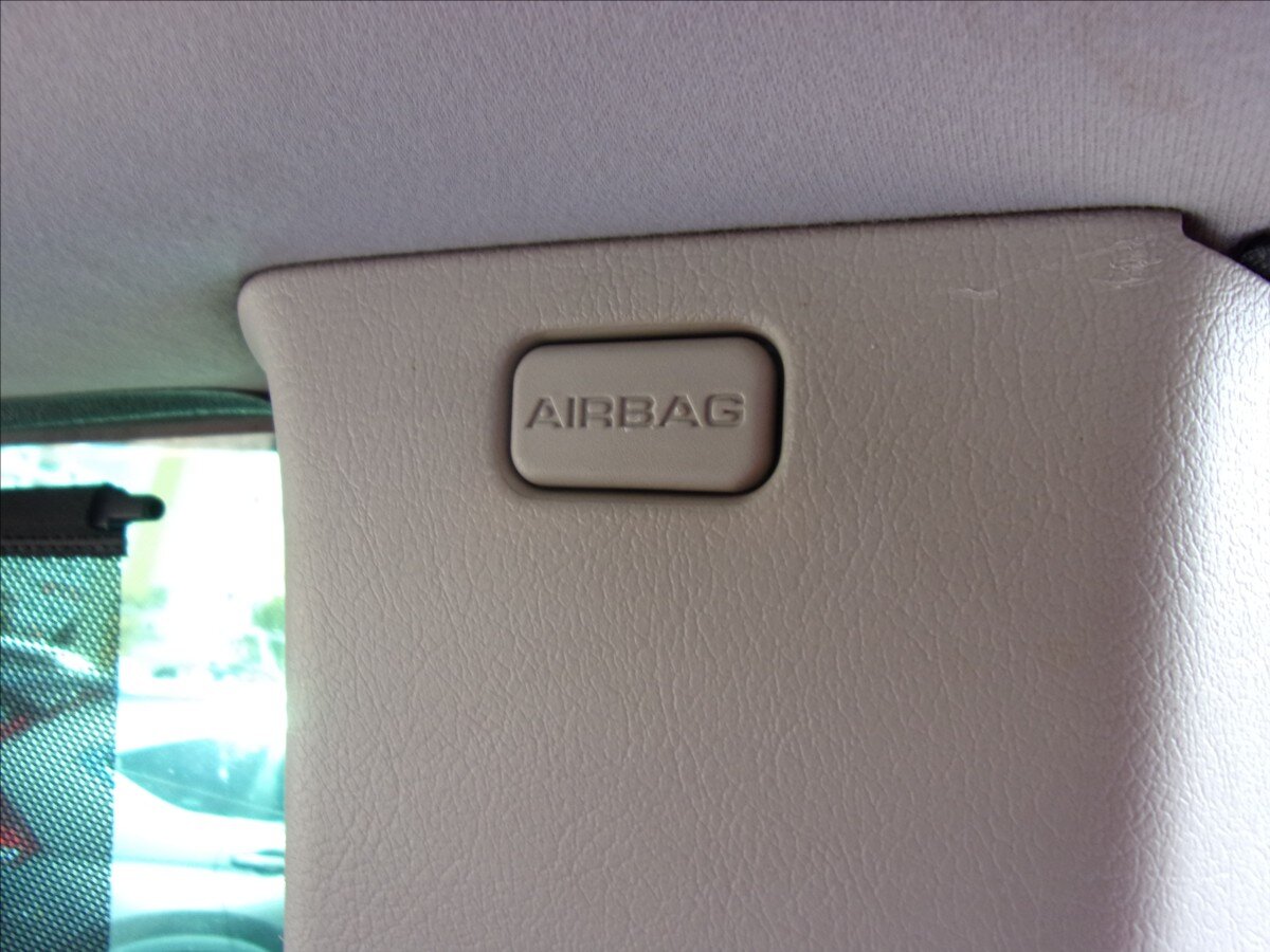 Peugeot 807 MPV 2,0 l 100 kw