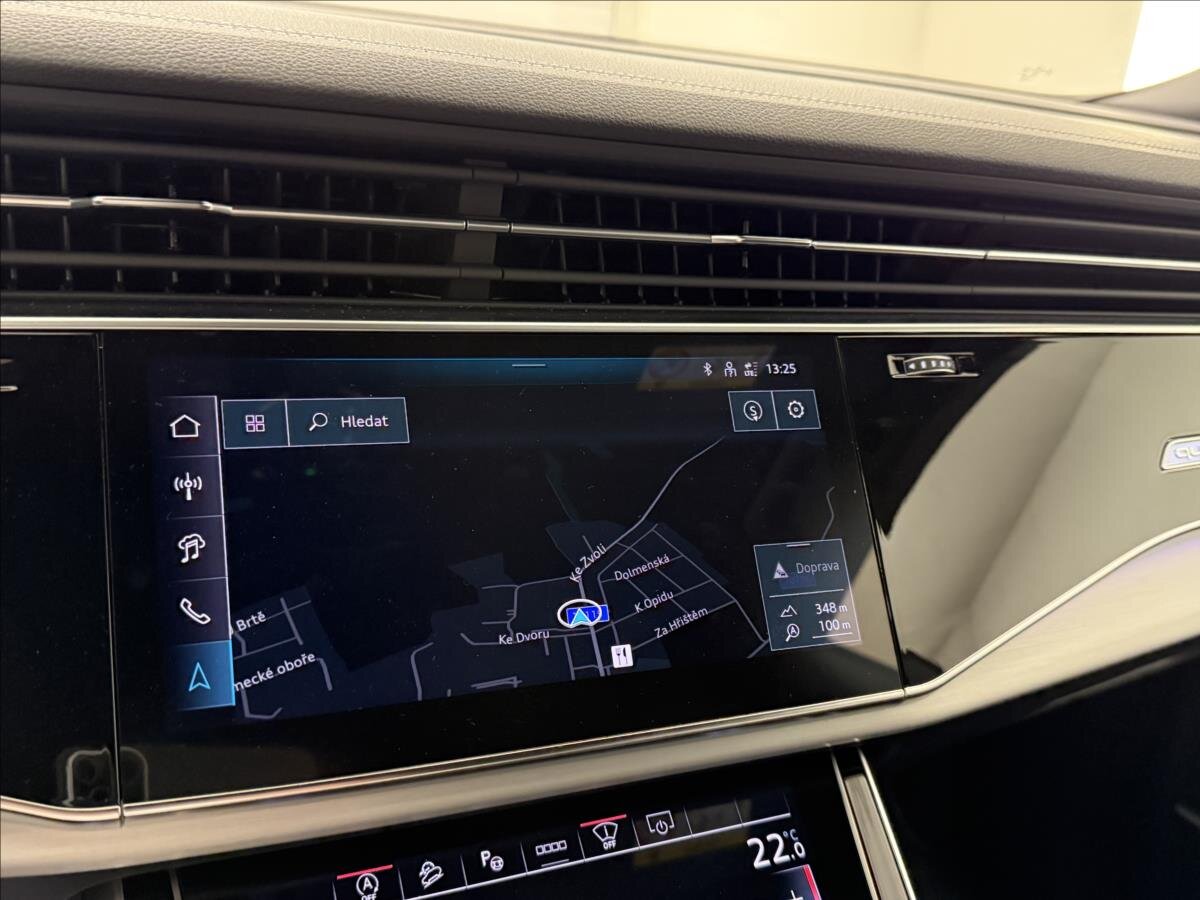 Audi Q8 SUV 3,0 l 210 kw