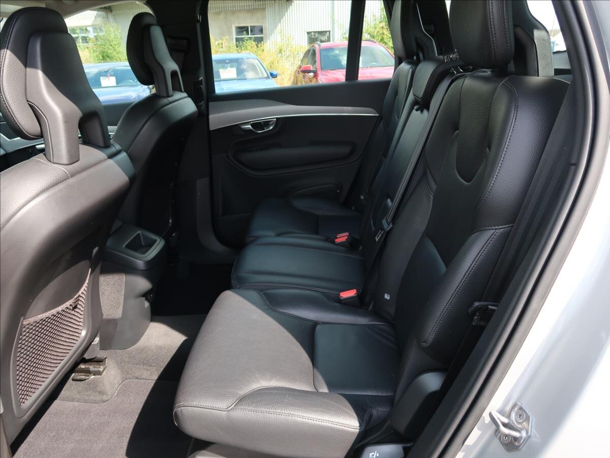 Volvo XC90 SUV 2,0 l 173 kw