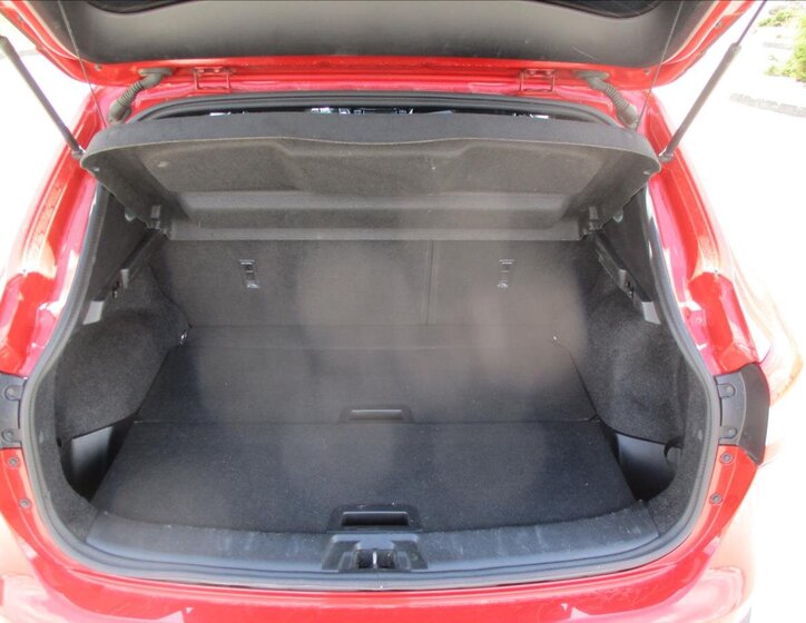 Nissan Qashqai SUV 1,6 l 96 kw