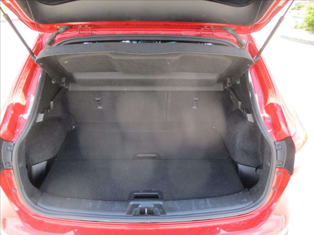 Nissan Qashqai SUV 1,6 l 96 kw