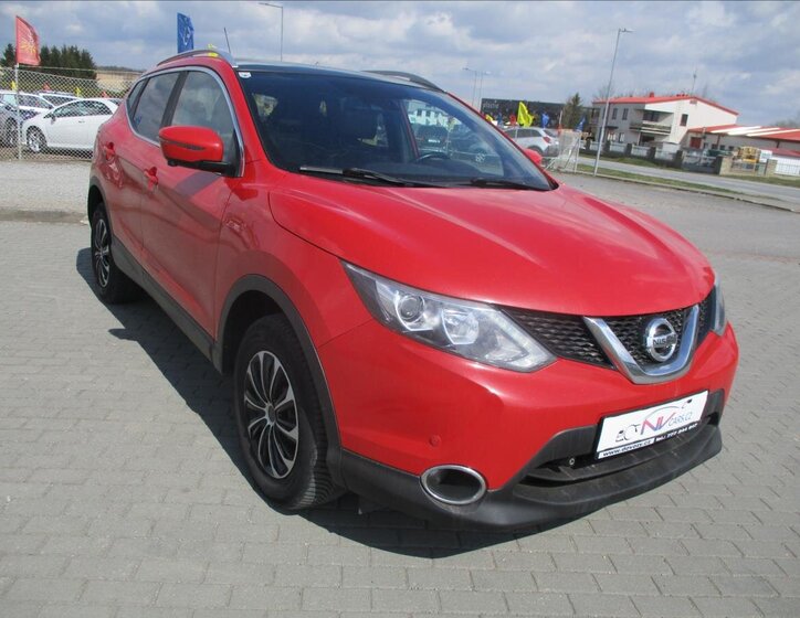 Nissan Qashqai SUV 1,6 l 96 kw