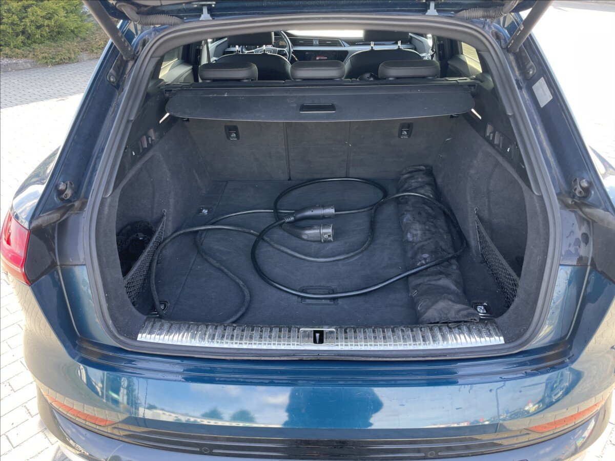 Audi e-tron Kombi 0,0 300 kw