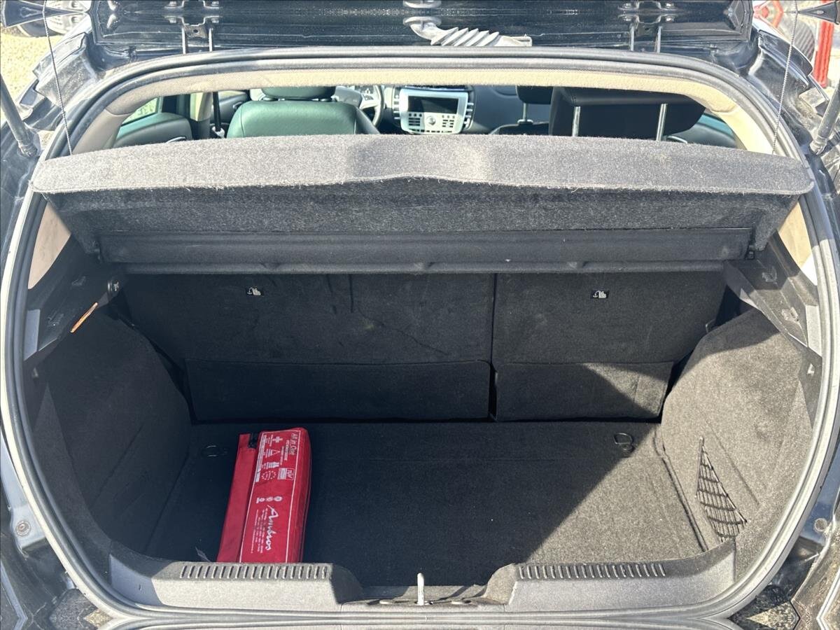 Lancia Delta Hatchback 1,4 l 88 kw