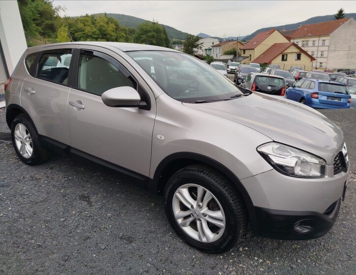 Nissan Qashqai SUV 2,0 l 110 kw