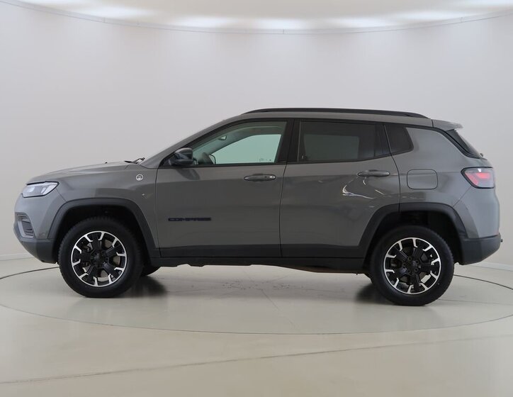 Jeep Compass SUV / Terénní 1,3 l 132 kw