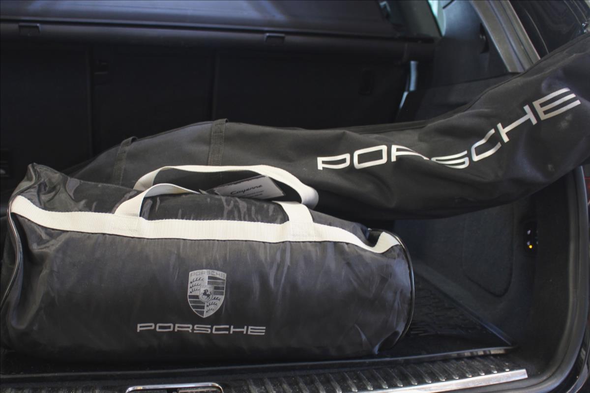 Porsche Cayenne SUV 4,1 l 283 kw