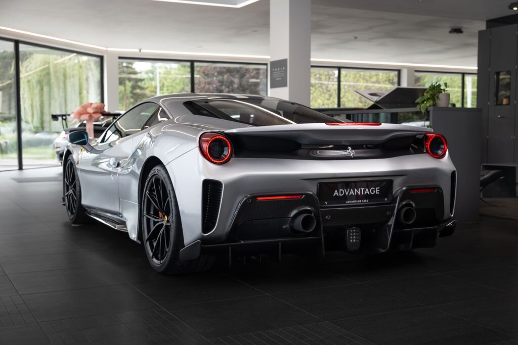 Ferrari 488 Kupé 3,9 l 530 kw