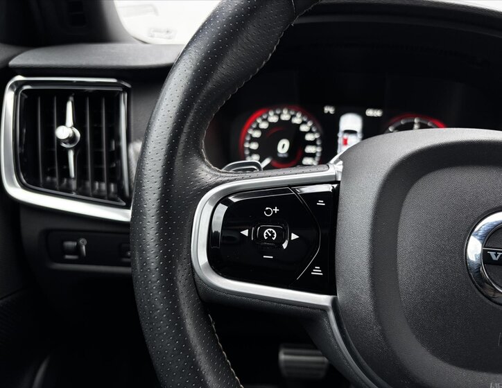 Volvo V90 Kombi 2,0 l 173 kw