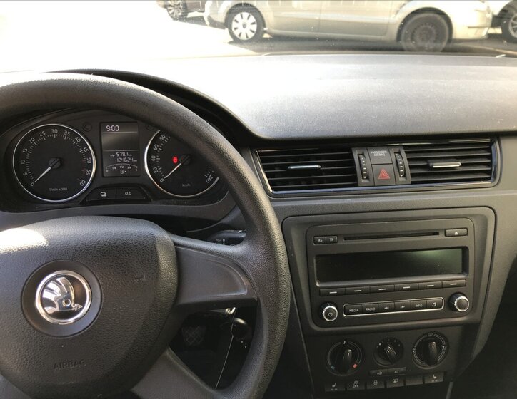 Škoda Rapid Sedan / Limuzína 1,6 l 77 kw