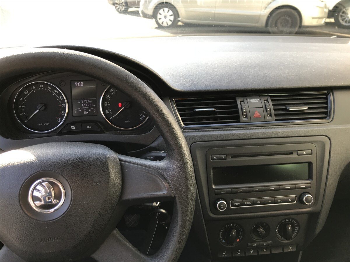 Škoda Rapid Sedan / Limuzína 1,6 l 77 kw