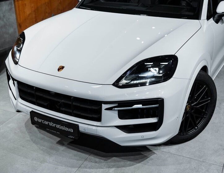 Porsche Cayenne SUV 3,0 l 260 kw