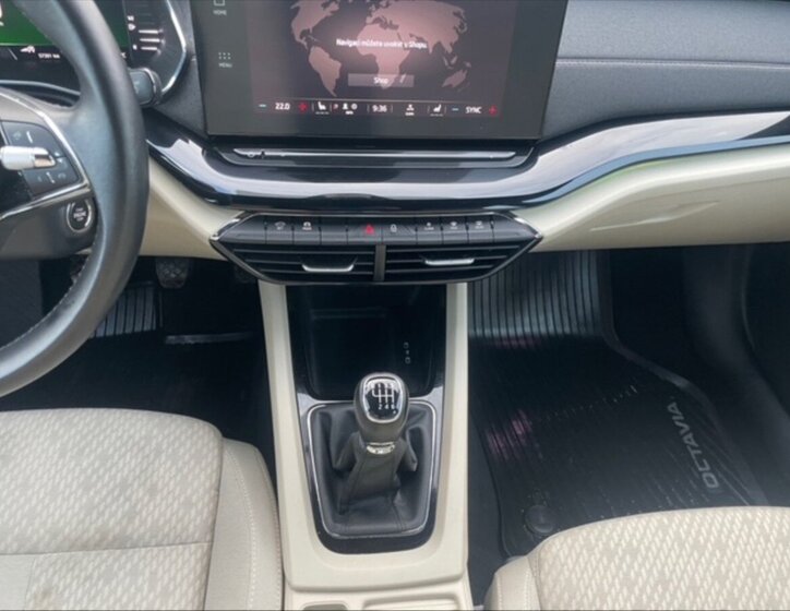 Škoda Octavia 10