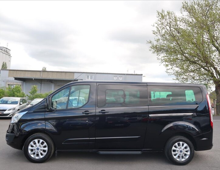 Ford Tourneo Custom MPV 2,2 l 114 kw