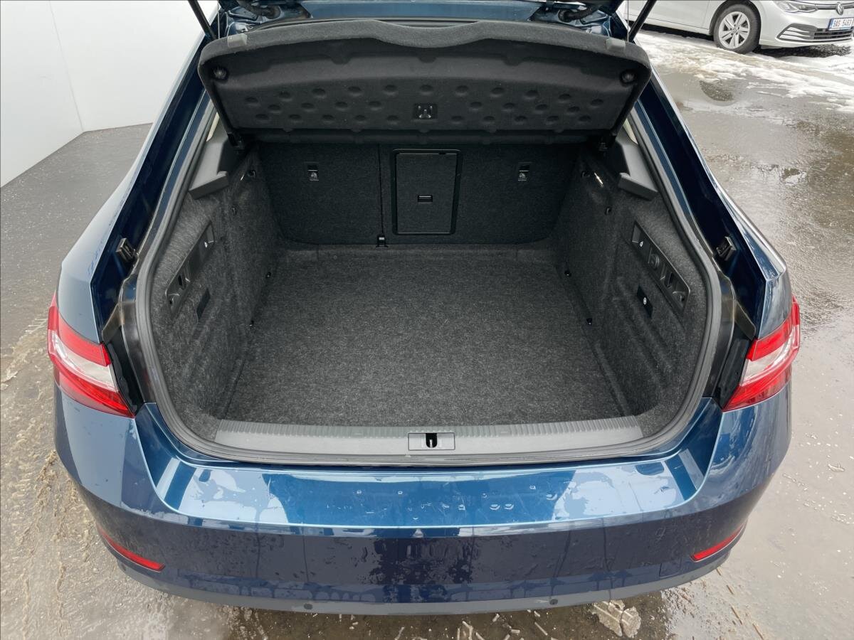 Škoda Superb Liftback 1,5 l 110 kw