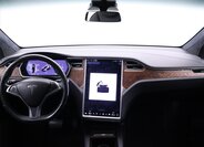 Tesla Model X 32