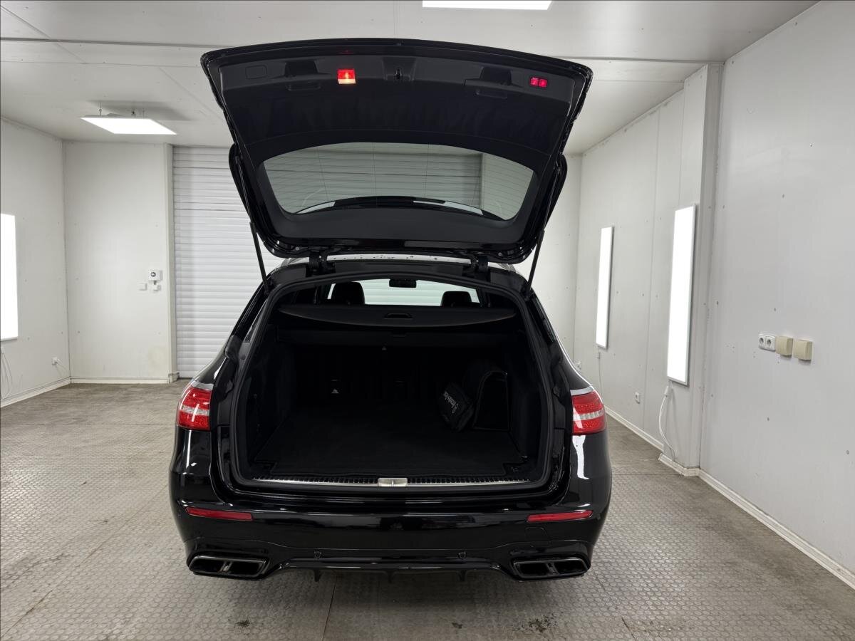 Mercedes-Benz Třídy E Kombi 4,0 l 450 kw