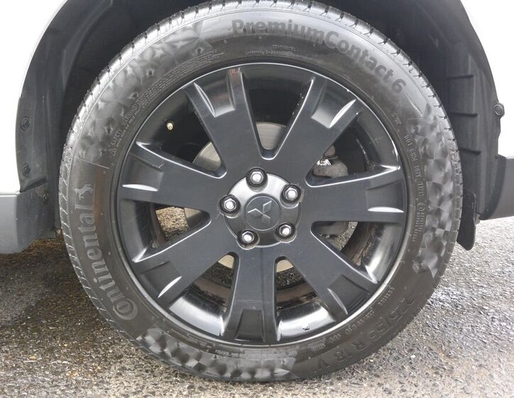 Mitsubishi Outlander SUV 2,3 l 130 kw