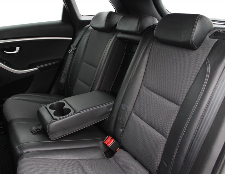 Hyundai i30 Kombi 1,6 l 81 kw