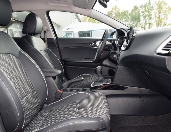 KIA XCeed SUV / Terénní 998,0 84 kw