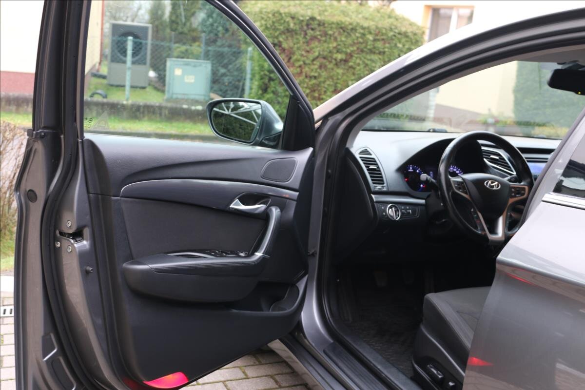 Hyundai i40 Kombi 1,7 l 100 kw