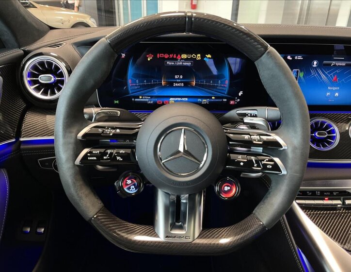 Mercedes-Benz AMG GT 10